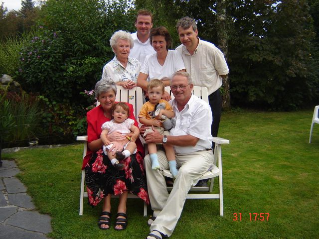 family-31aug08-02945.jpg